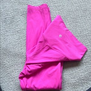 lululemon athletica Ribbed Pink Leggings size 6 excellent